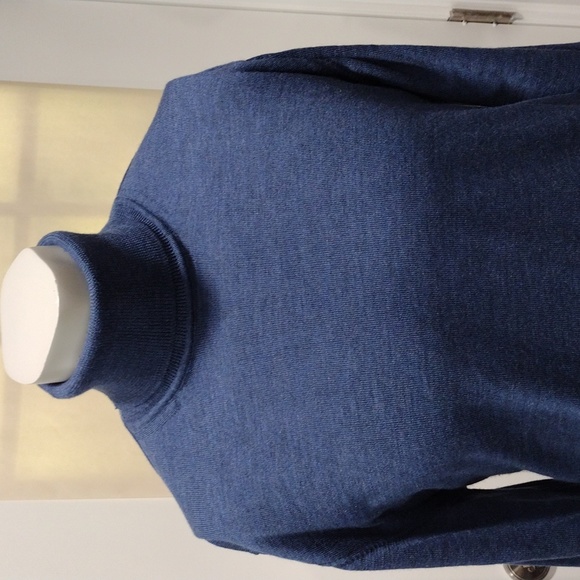 John Ashford blue merino wool turtleneck sweater. Large - Picture 4 of 7
